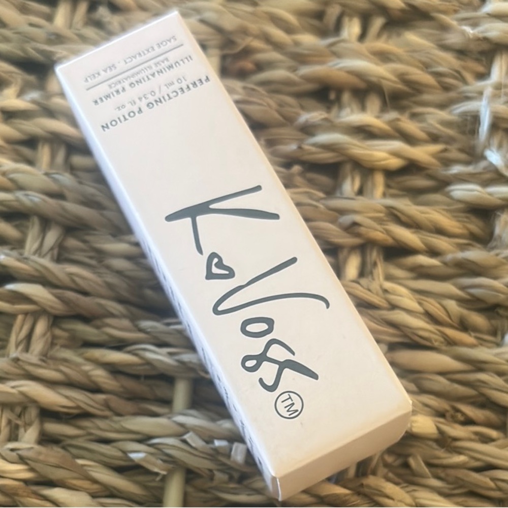 K.Voss Perfecting Potion Illuminating Primer - Vegan & Glow-Boosting!